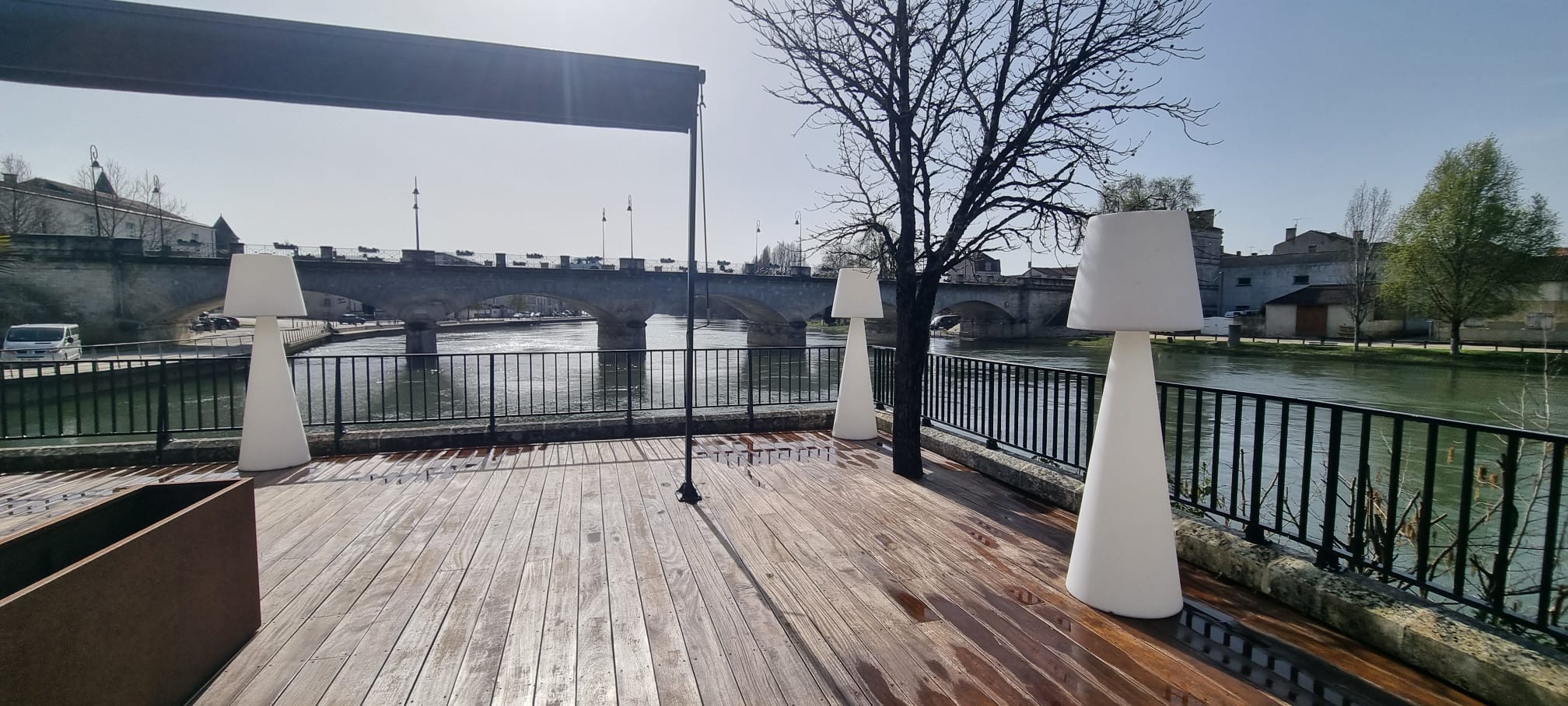 Comptoir 17 - Nettoyage Terrasse et Luminaires